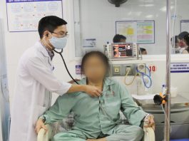 Bỗng dưng khó thở, tức ngực, phát hiện ung thư phổi di căn - 1