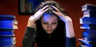 Căng thẳng, áp lực và thức khuya nhiều có bị ung thư không? - 1
