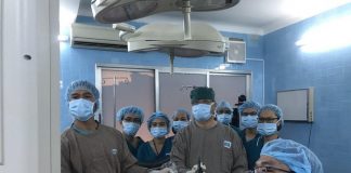 Lần đầu tiên phẫu thuật nội soi điều trị ung thư âm đạo “3 trong 1” - 1