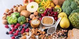 Ăn uống như thế nào để phòng táo bón ở bệnh nhân ung thư - 1