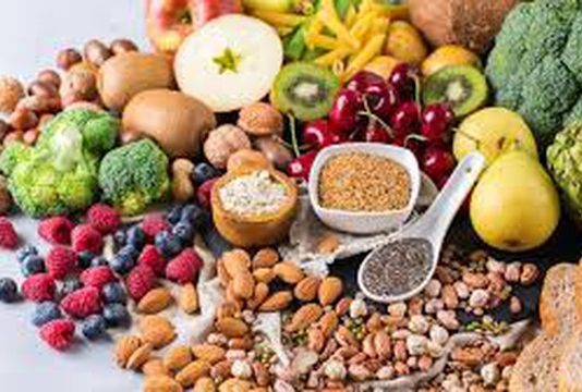 Ăn uống như thế nào để phòng táo bón ở bệnh nhân ung thư - 1