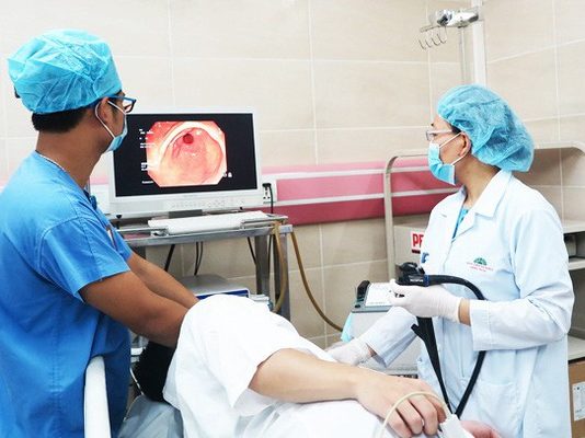 Những dấu hiệu dễ nhầm sang bệnh vặt nhưng cảnh báo ung thư dạ dày - 1