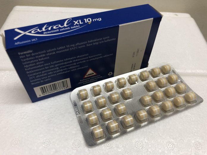 Thuốc Xatral 10mg Alfuzosin hydrochloride điều trị tăng sinh lành tính tuyến tiền liệt