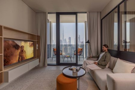 rent retail space in business bay