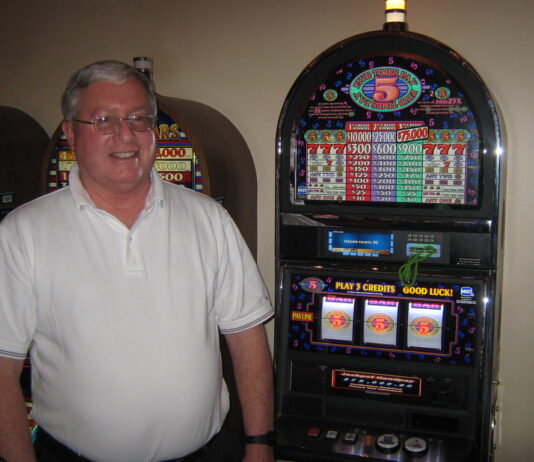 William K, $75,000 Jackpot Winner, at the Seminole Hard Rock Hotel ...