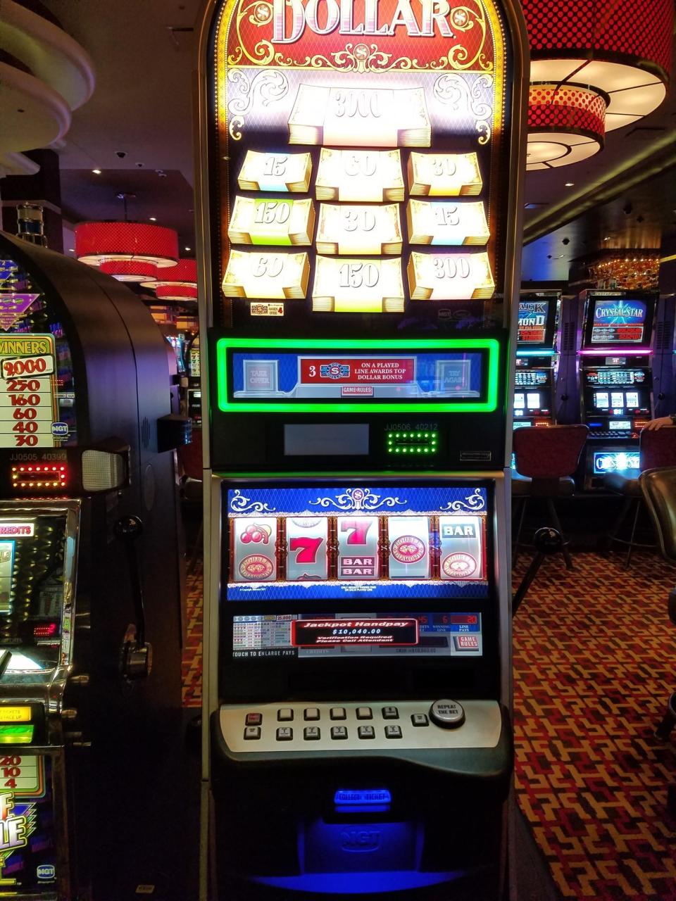 Top Dollar Premium Slot Machine by IGT