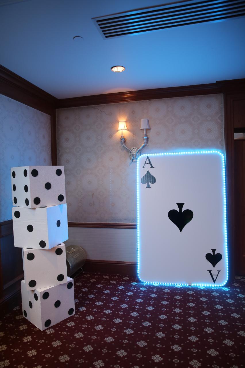 casino decor for casino party or boardwalk empire party or event ...