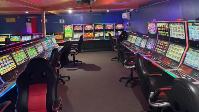PDI desbarató casinos clandestinos en la ciudad de Lautaro - Cooperativa.cl