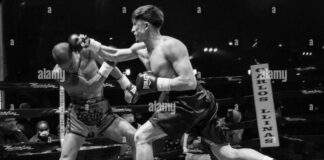 Sam Rizzo (Plymouth, MI) defeated Ronny Arana (NYC) by way of TKO ...