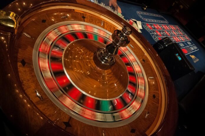 wheel-game-building-money-machine-casino-las-vegas-roulette-1330215 Fotos gratis : rueda, juego, edificio, dinero, máquina, casino, Las ...