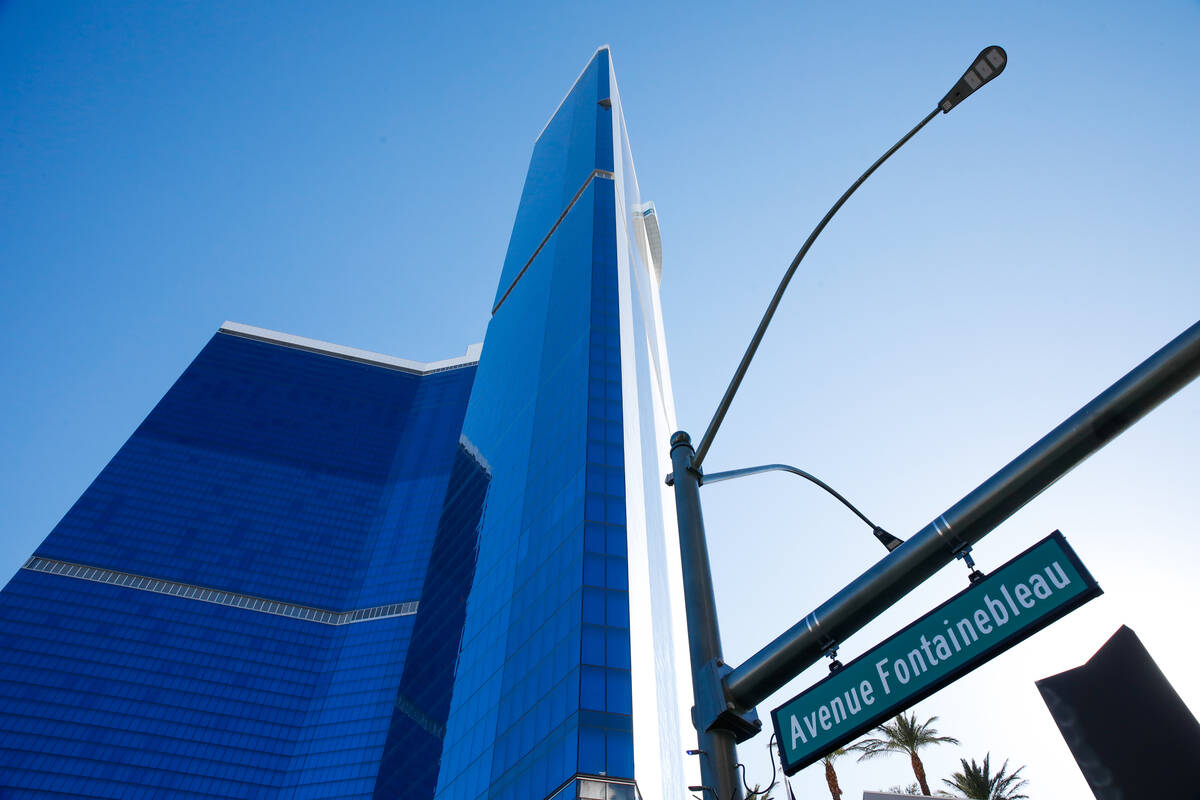 Fontainebleau Las Vegas offering free parking for locals, rewards ...