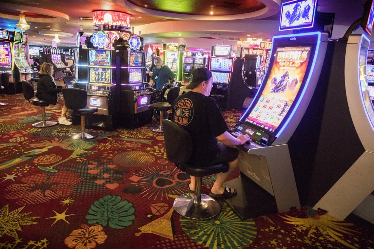 Supply chain issues snarling slot machines’ path to casinos - The ...
