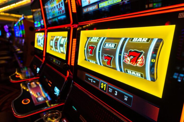 Loosest-Slots-123RF Where to Find the Loosest Slots in Vegas - (Fresh GCB Data)