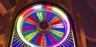 100 Max Bet Spins | Wheel of Fortune $10 Slot machine | Bonus Spin ...